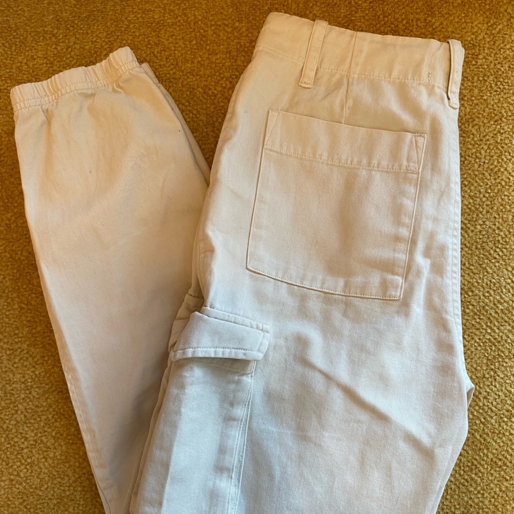 Women’s cargo jogger pants